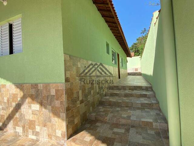 CASA COM PISCINA para Venda em Mongaguá - 5