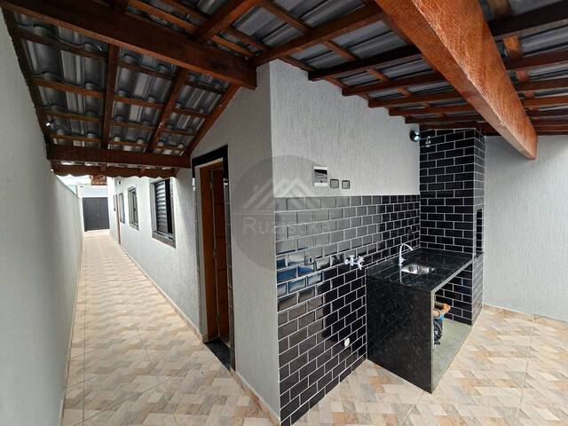 CASA COM PISCINA para Venda em Itanhaém - 4