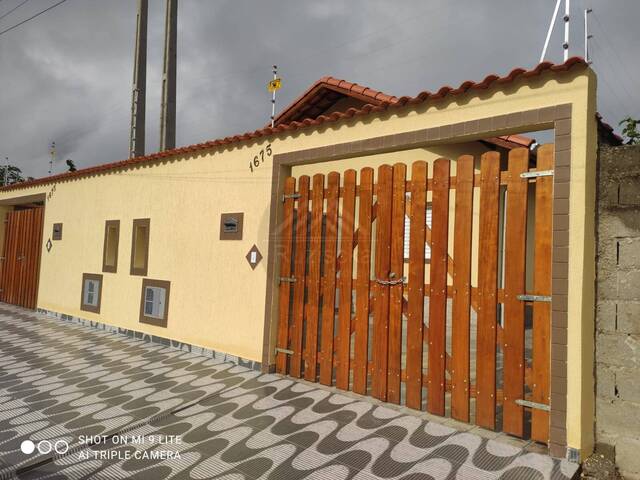 #CA747 - CASA COM PISCINA para Venda em Itanhaém - SP