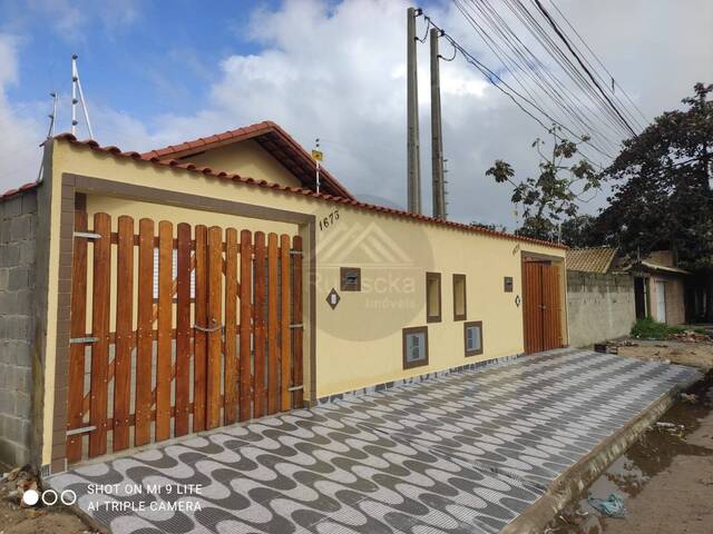 #CA747 - CASA COM PISCINA para Venda em Itanhaém - SP