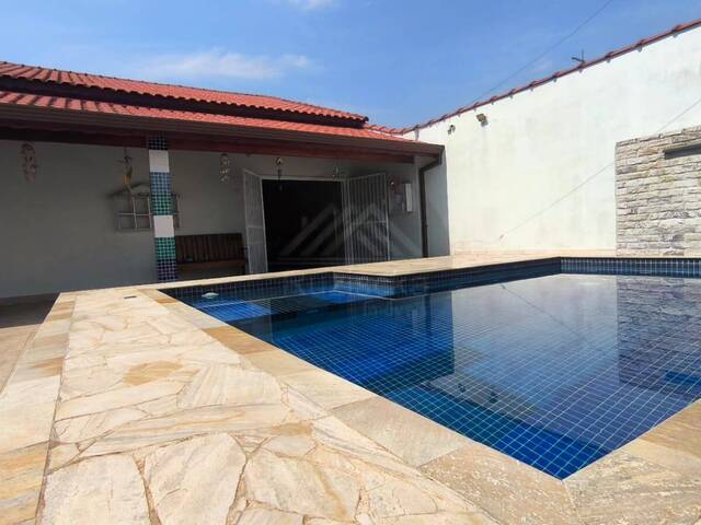 CASA COM PISCINA para Venda em Itanhaém - 4