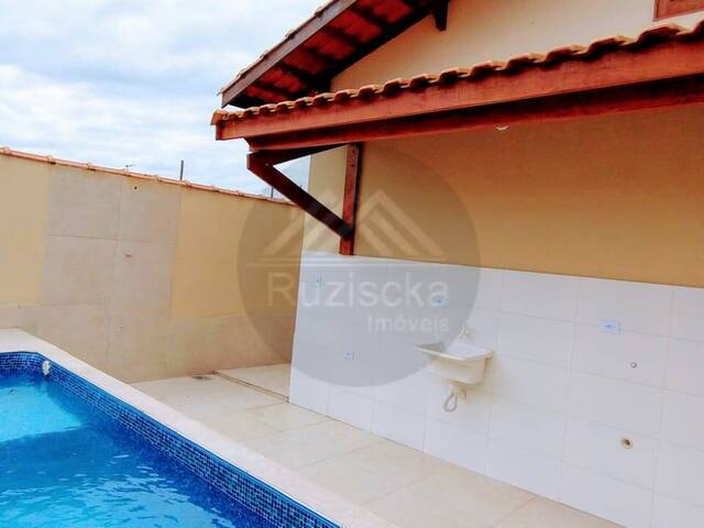 CASA COM PISCINA para Venda em Itanhaém - 5