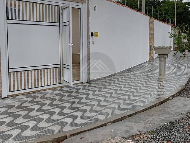 CASA COM PISCINA para Venda em Itanhaém - 4