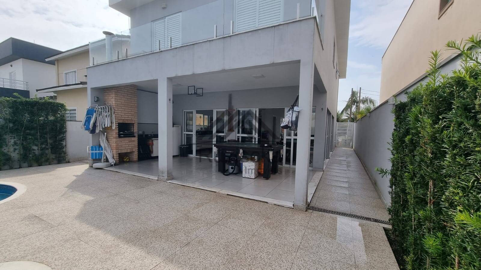 Casa à venda com 4 quartos, 200m² - Foto 3