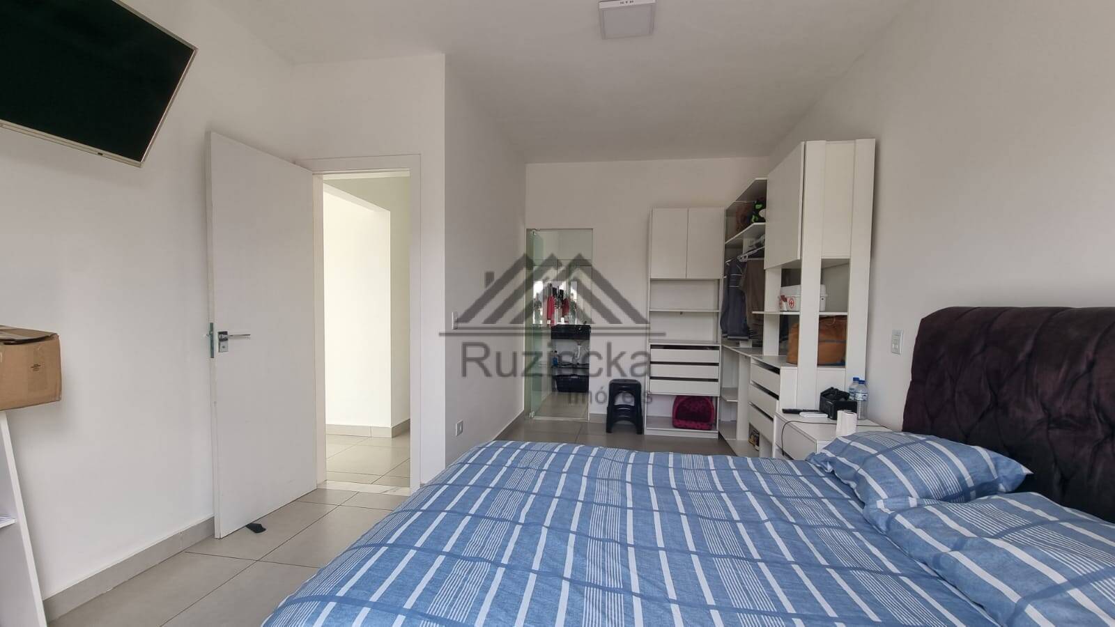 Casa à venda com 4 quartos, 200m² - Foto 7