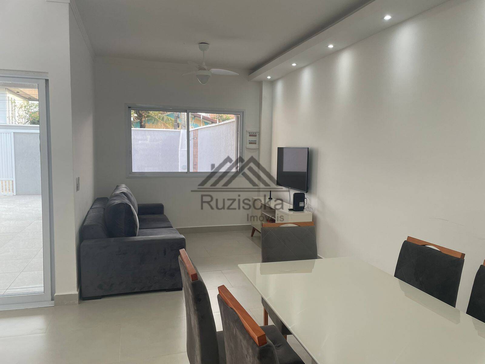 Casa à venda com 4 quartos, 240m² - Foto 6