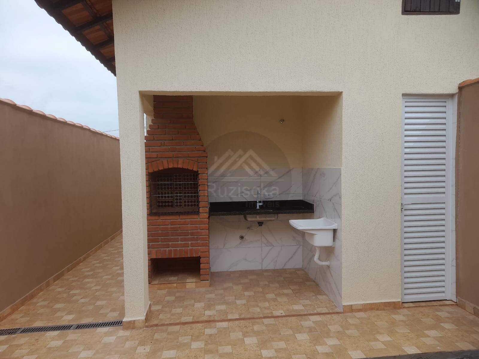 Casa à venda com 2 quartos, 60m² - Foto 5