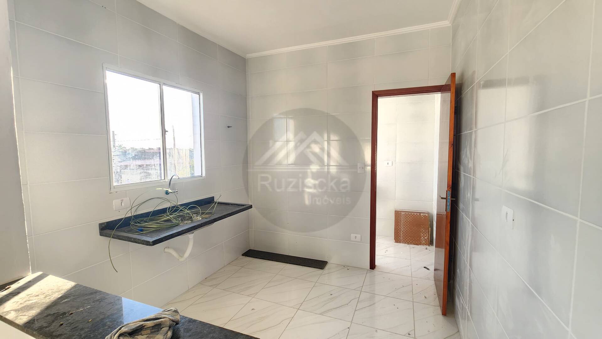 Casa à venda com 2 quartos, 52m² - Foto 12