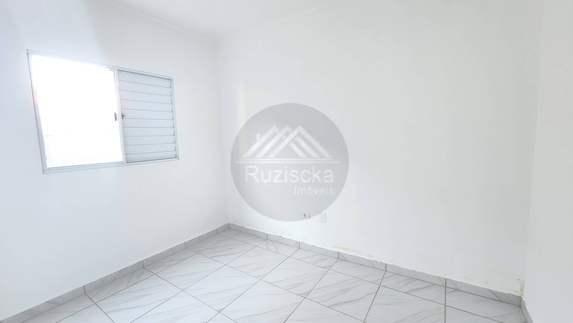 Casa à venda com 2 quartos, 52m² - Foto 17