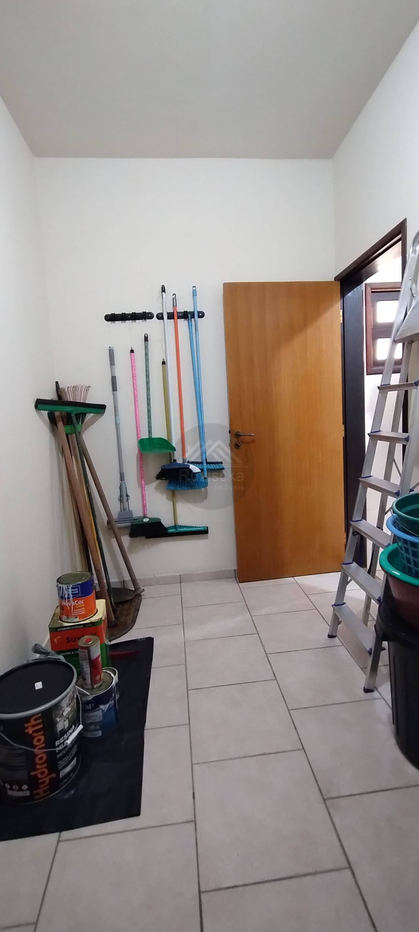 Casa à venda com 3 quartos, 195m² - Foto 8