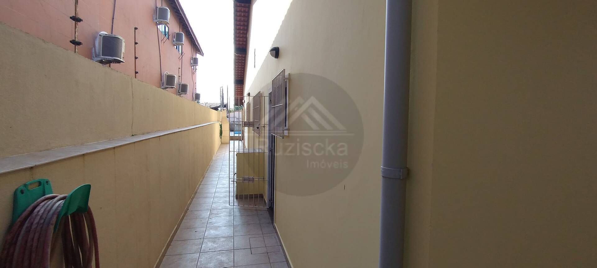 Casa à venda com 3 quartos, 195m² - Foto 10