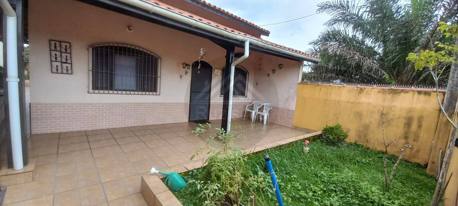 Casa à venda com 2 quartos, 124m² - Foto 1