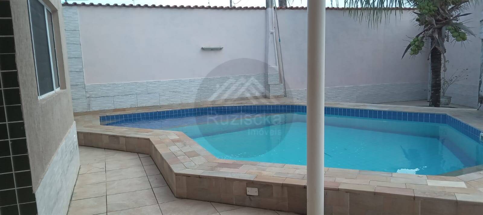 Casa à venda com 3 quartos, 200m² - Foto 4