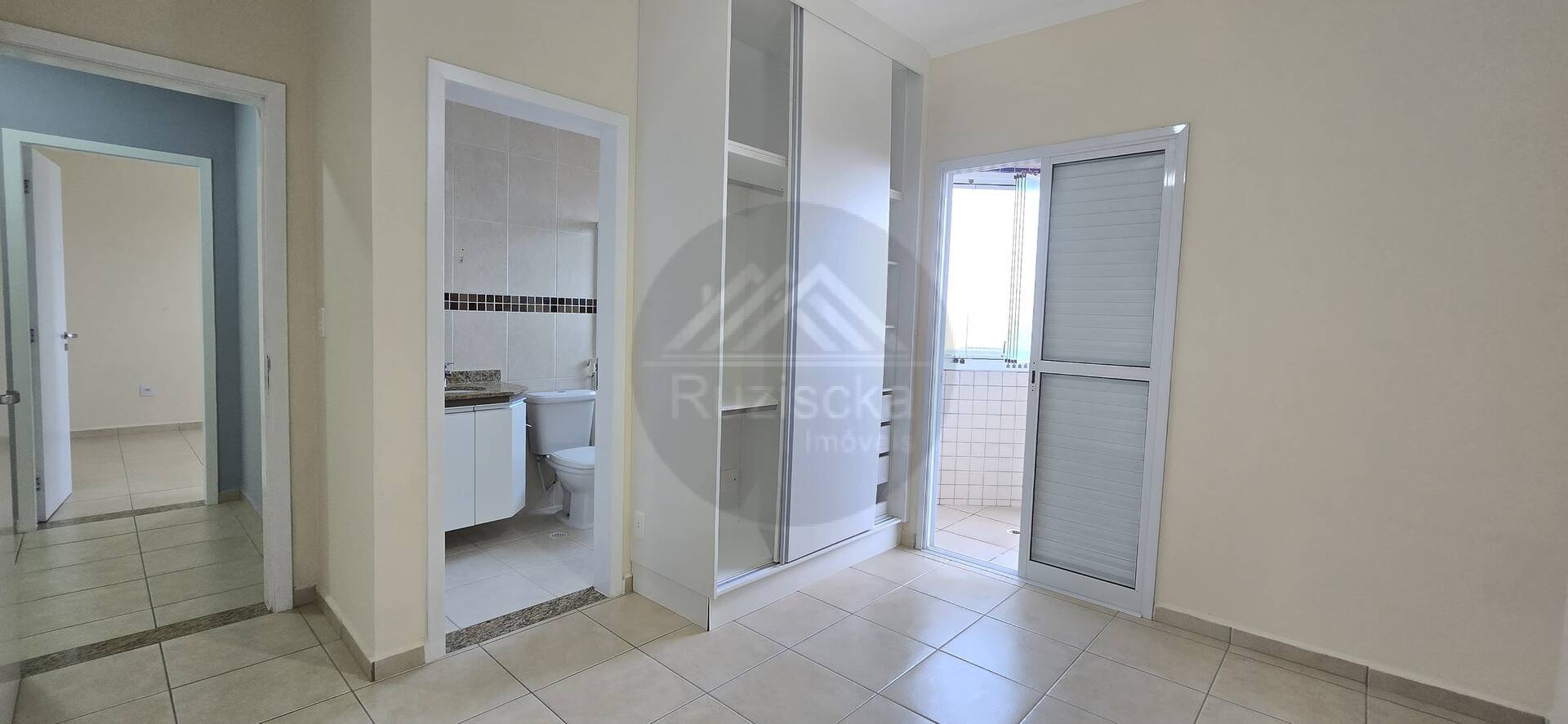 Apartamento à venda com 3 quartos, 123m² - Foto 8