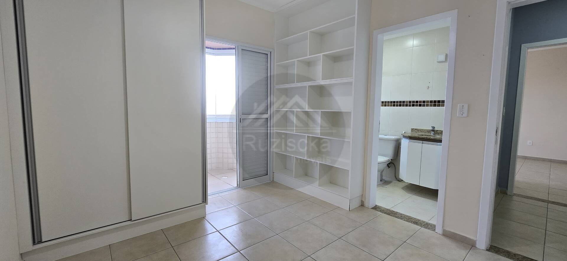 Apartamento à venda com 3 quartos, 123m² - Foto 11