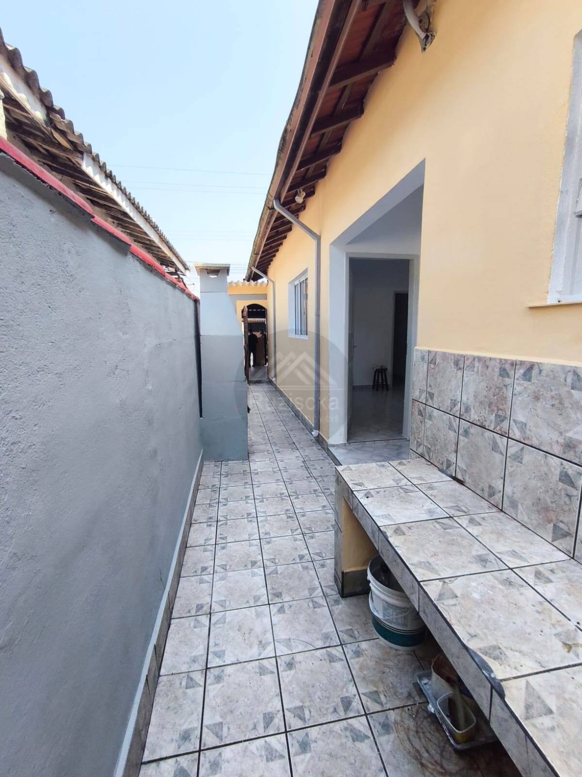 Casa à venda com 2 quartos, 49m² - Foto 3