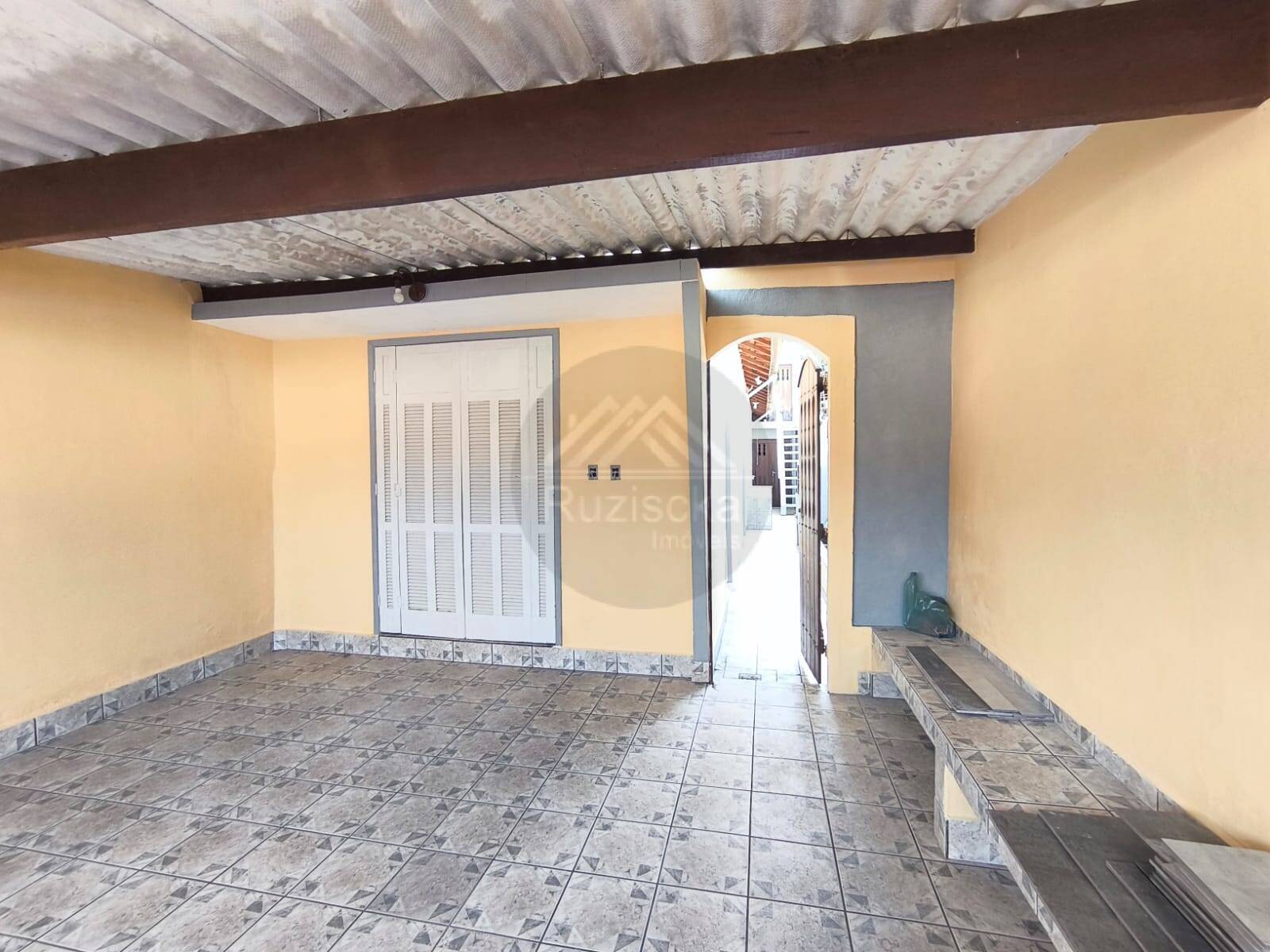 Casa à venda com 2 quartos, 49m² - Foto 2