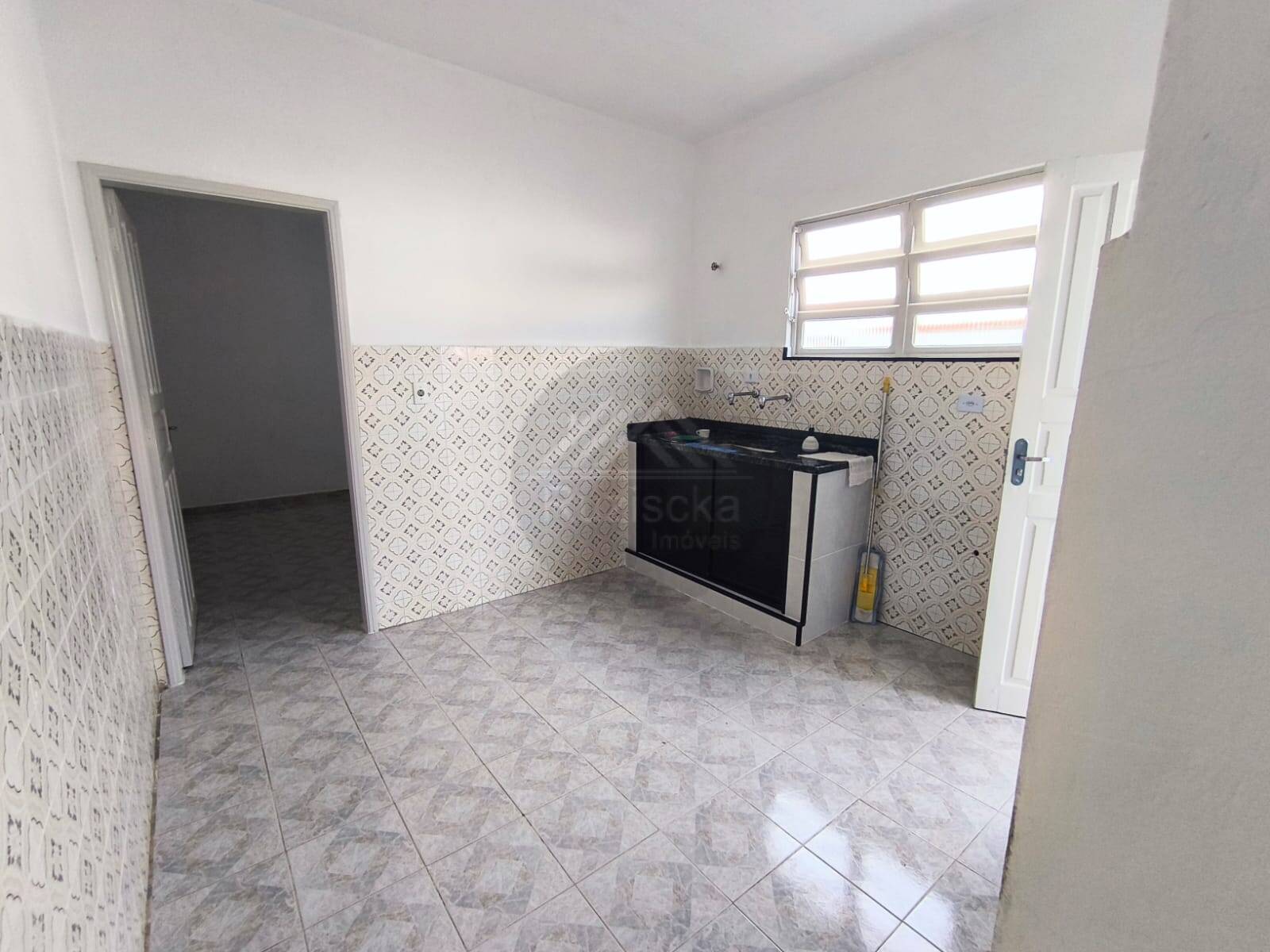 Casa à venda com 2 quartos, 49m² - Foto 11