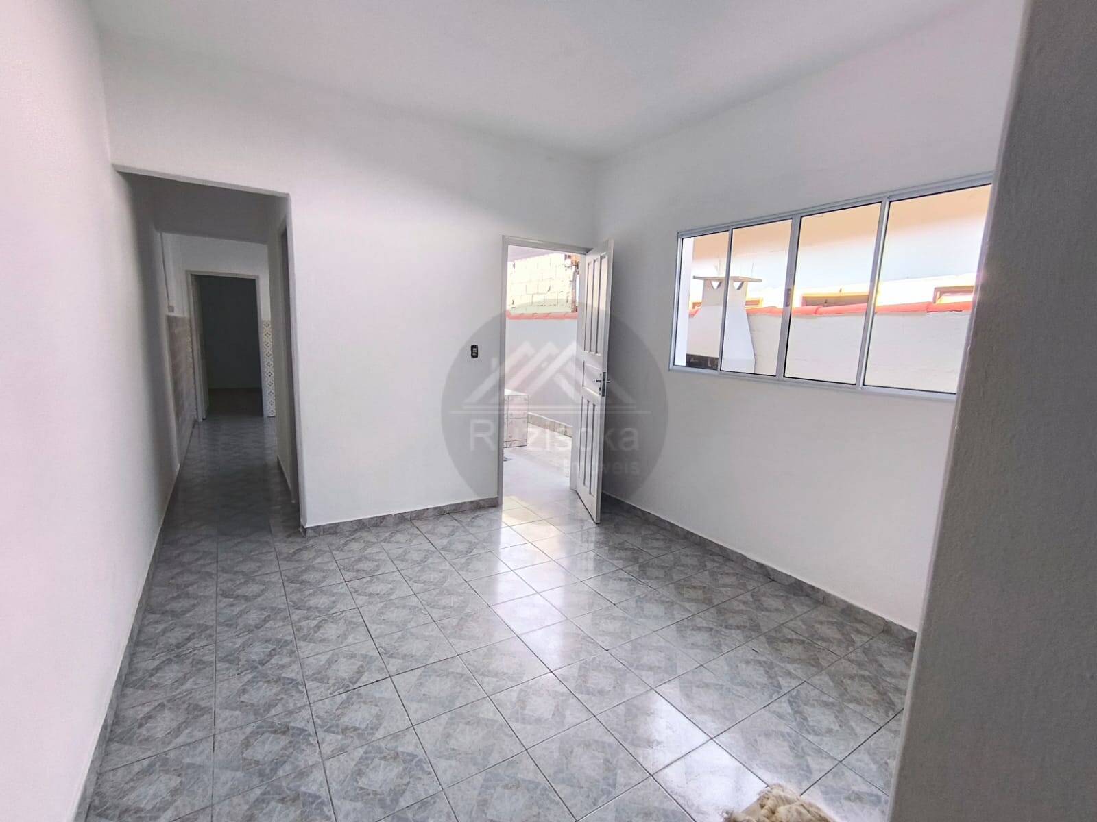 Casa à venda com 2 quartos, 49m² - Foto 13