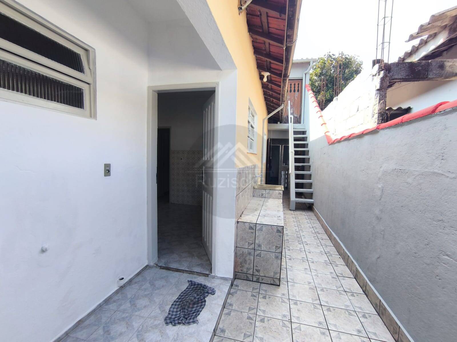 Casa à venda com 2 quartos, 49m² - Foto 14