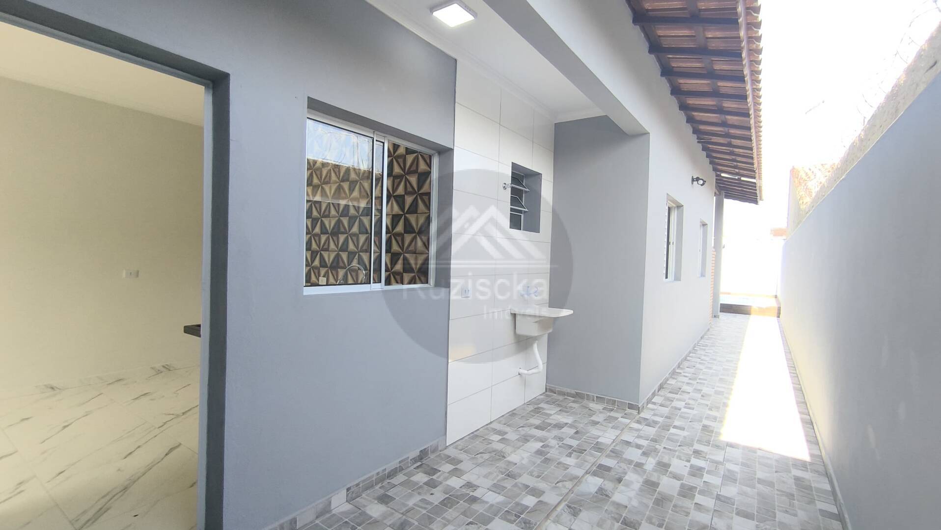 Casa à venda com 2 quartos, 78m² - Foto 3