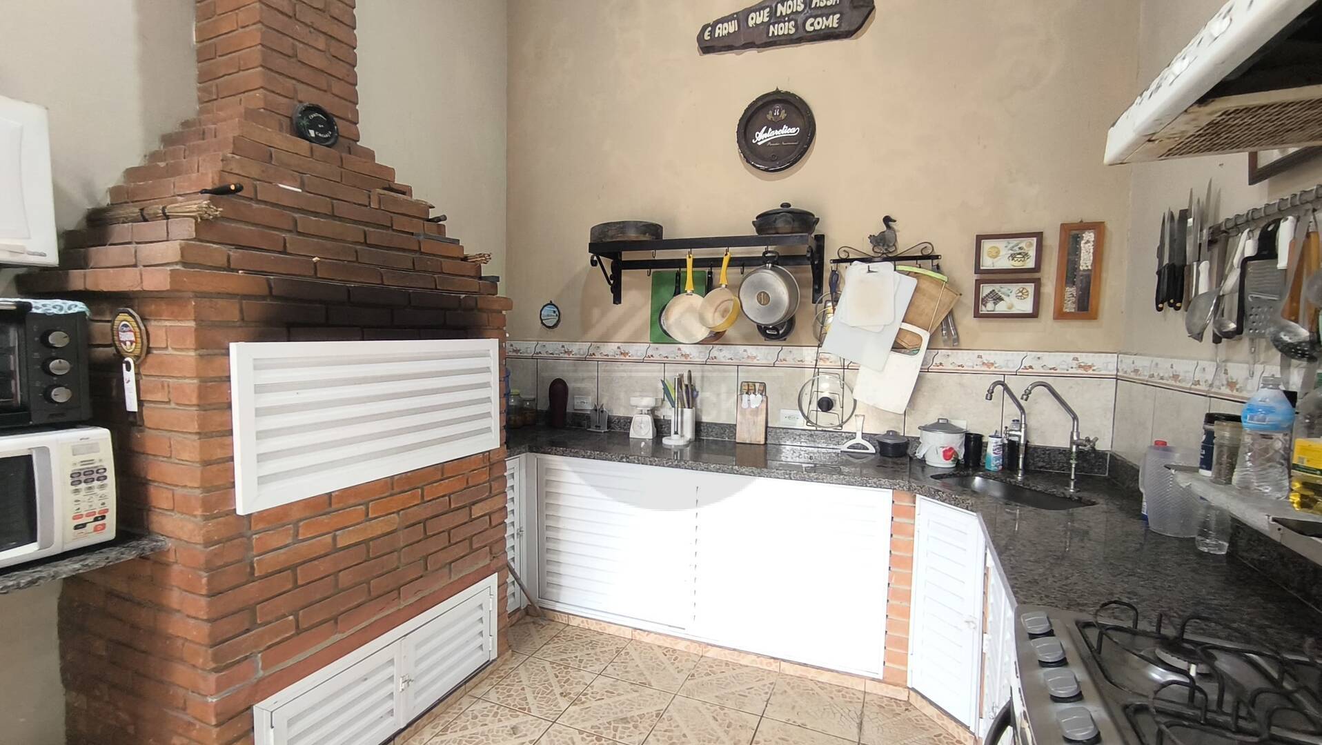 Casa à venda com 3 quartos, 300m² - Foto 4