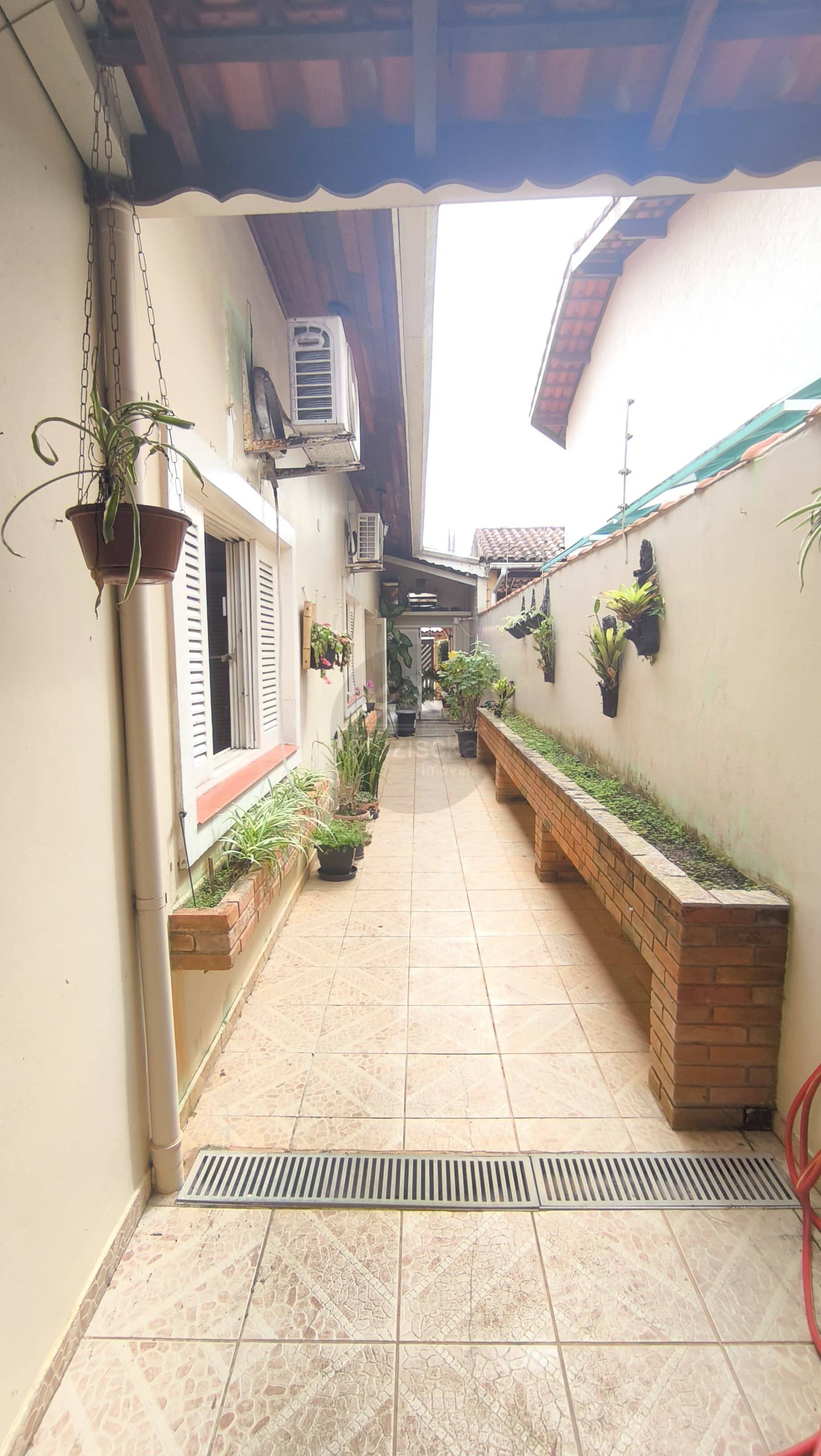 Casa à venda com 3 quartos, 300m² - Foto 6