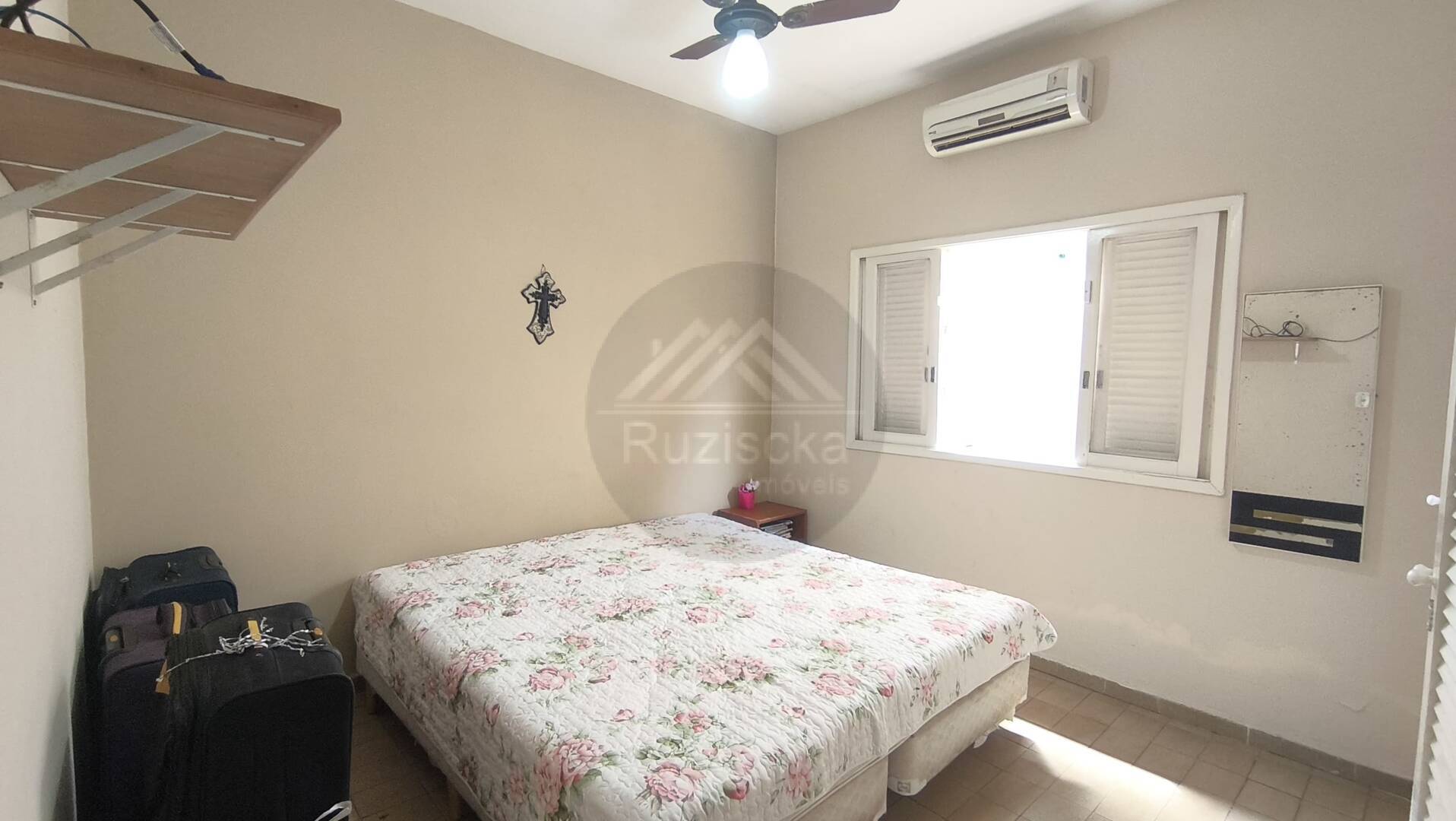 Casa à venda com 3 quartos, 300m² - Foto 27