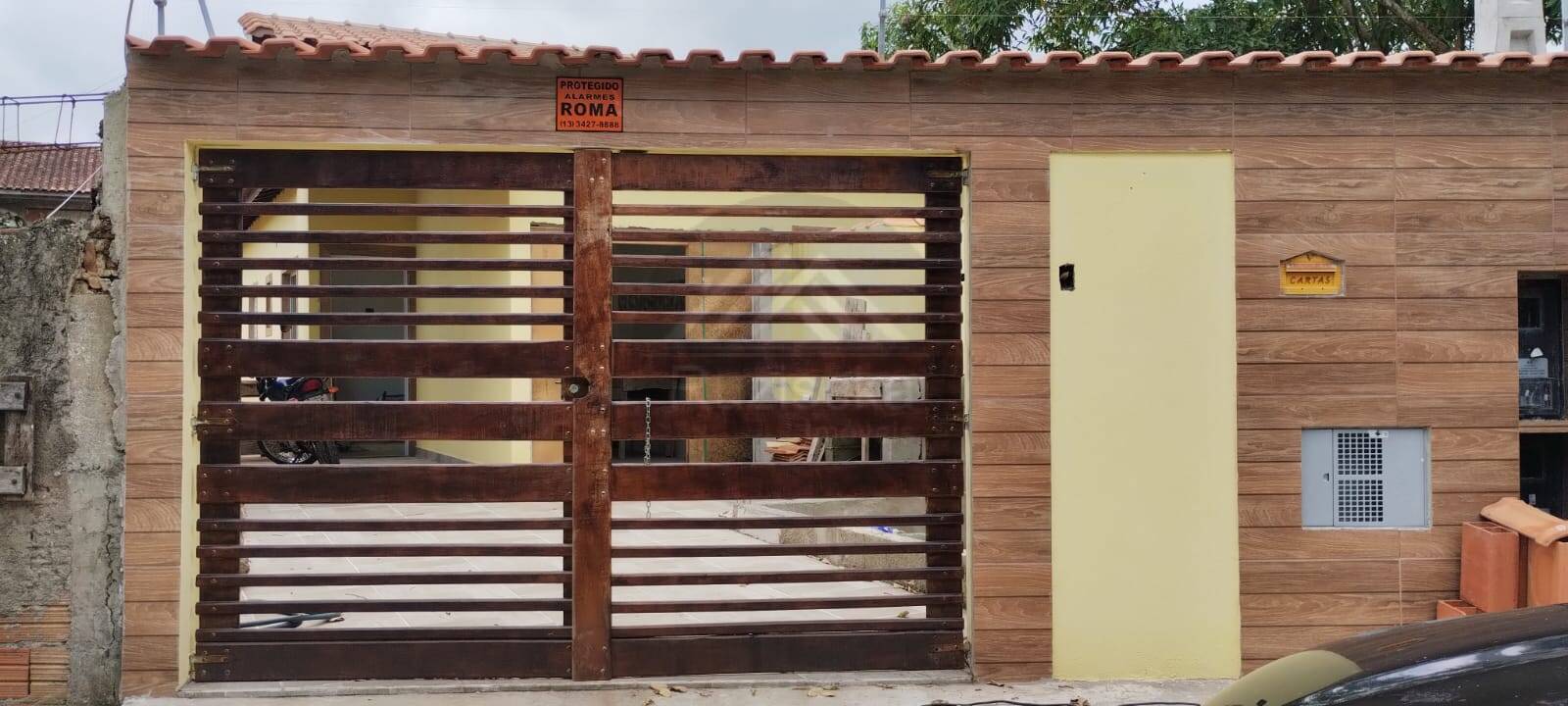 Casa à venda com 2 quartos, 60m² - Foto 2