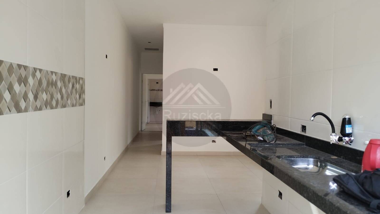 Casa à venda com 2 quartos, 60m² - Foto 6