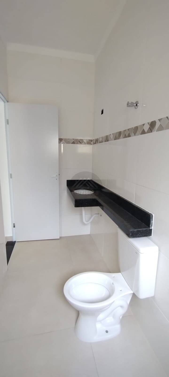 Casa à venda com 2 quartos, 60m² - Foto 11