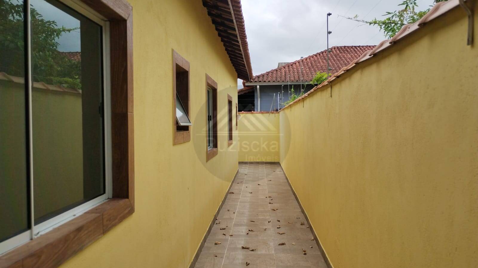 Casa à venda com 2 quartos, 60m² - Foto 9