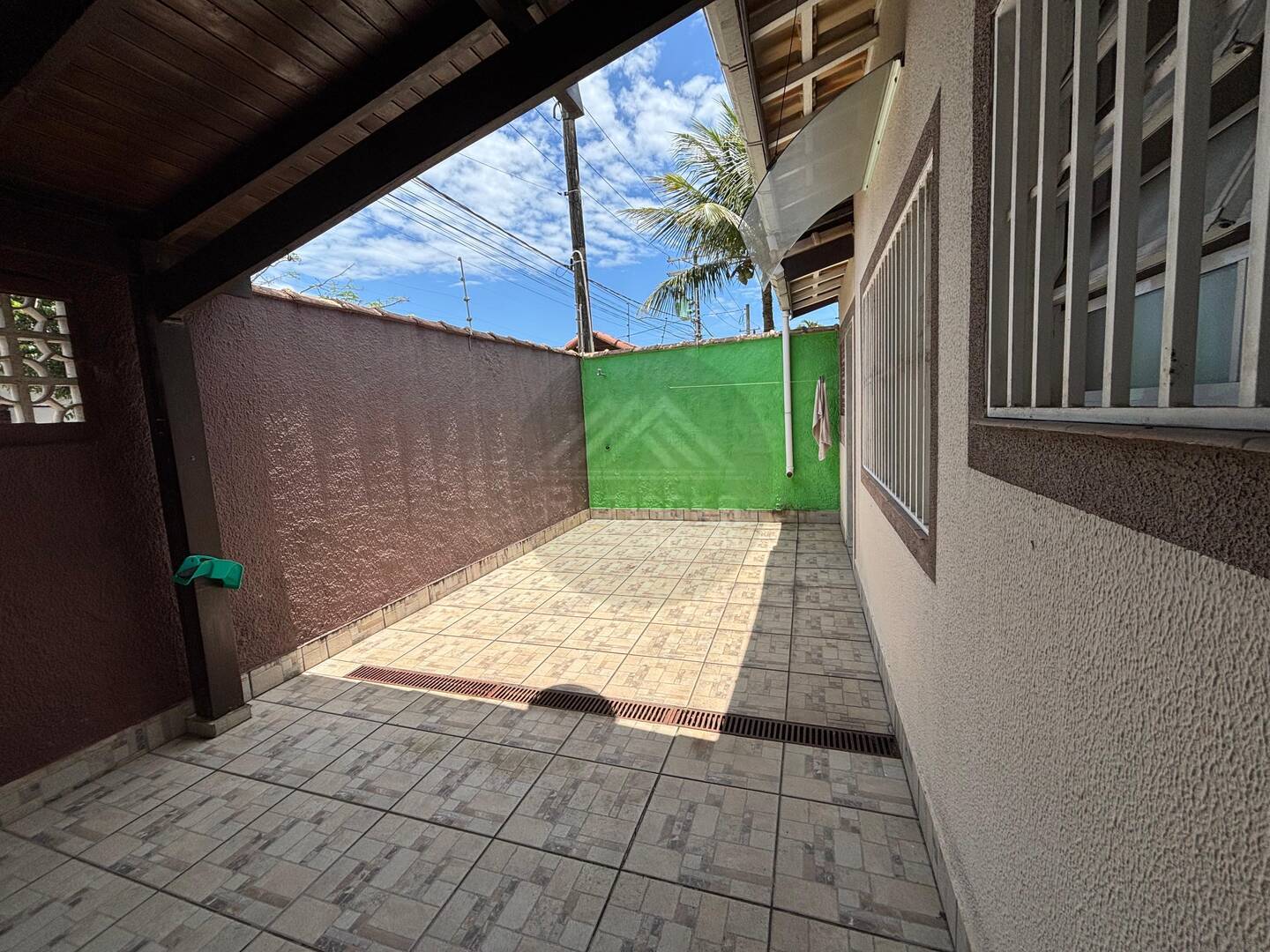 Casa à venda com 3 quartos, 76m² - Foto 4