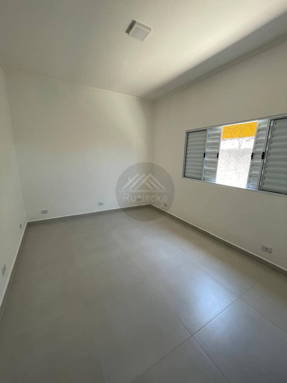 Casa à venda com 4 quartos, 139m² - Foto 3