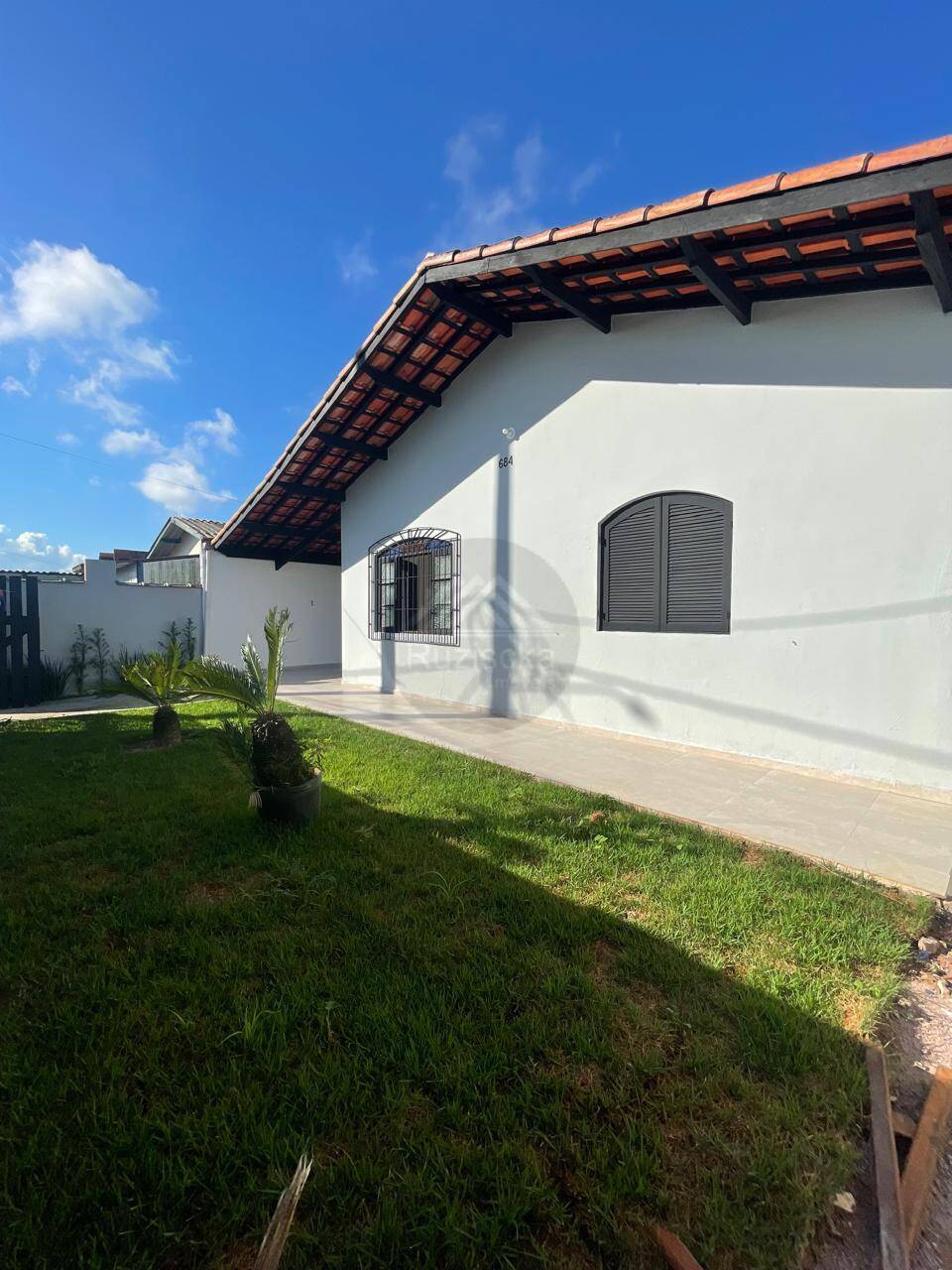 Casa à venda com 2 quartos, 69m² - Foto 3