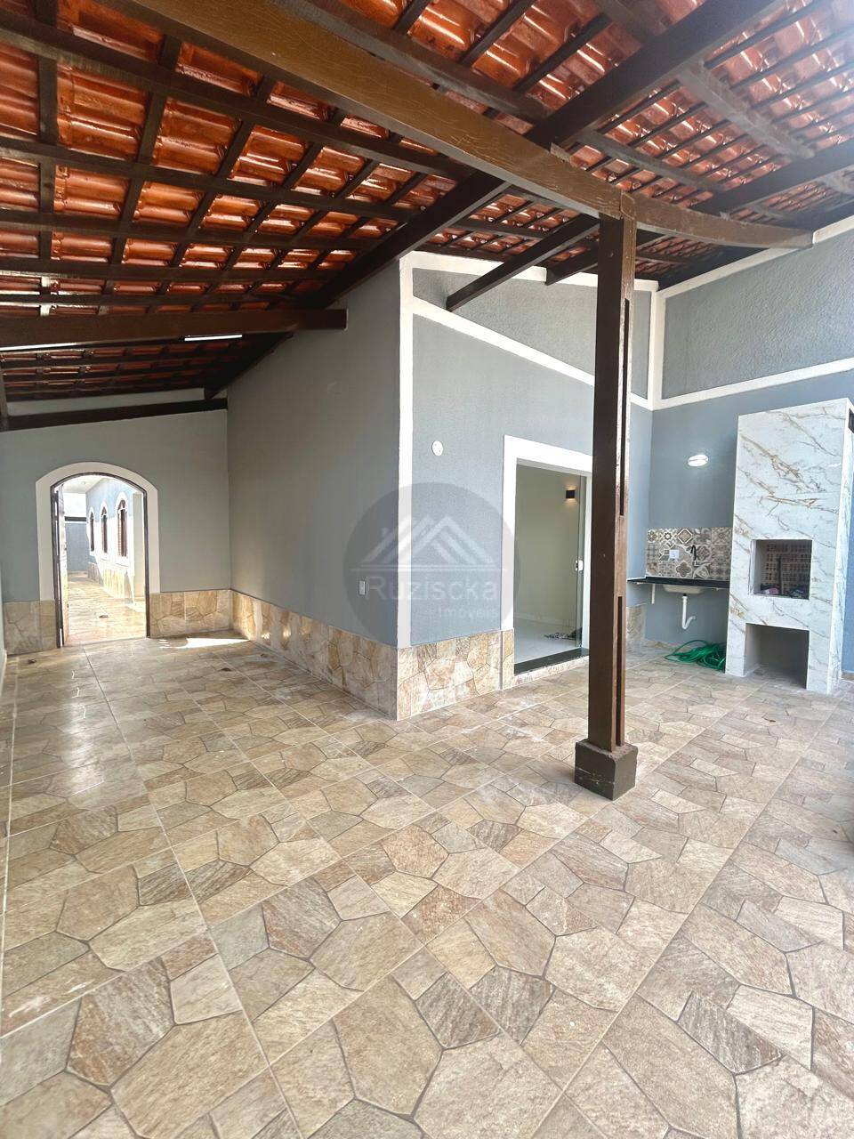 Casa à venda com 3 quartos, 104m² - Foto 4